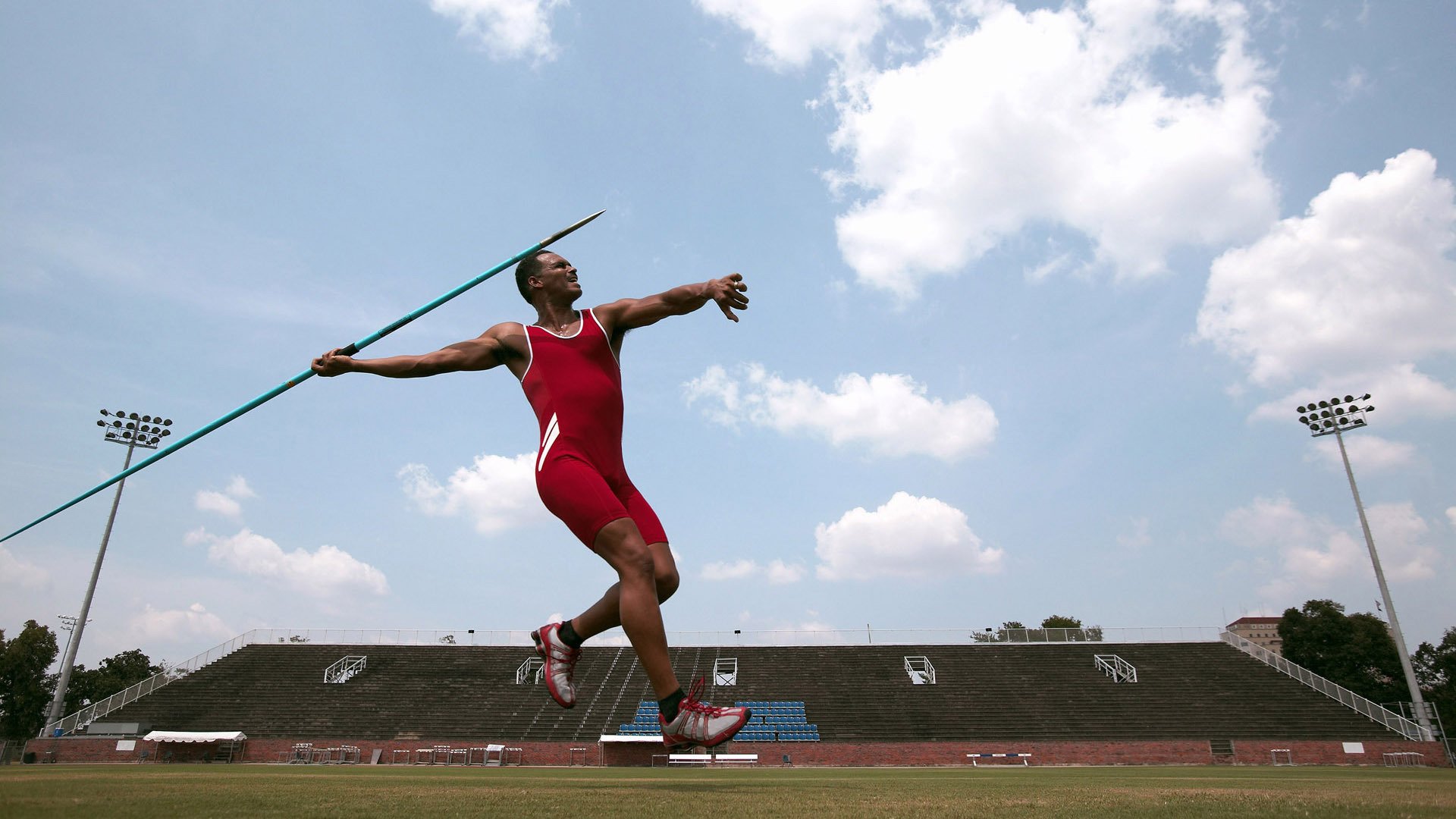 _穿越城市古巷：跑步探索历史文化_，跑步小镇