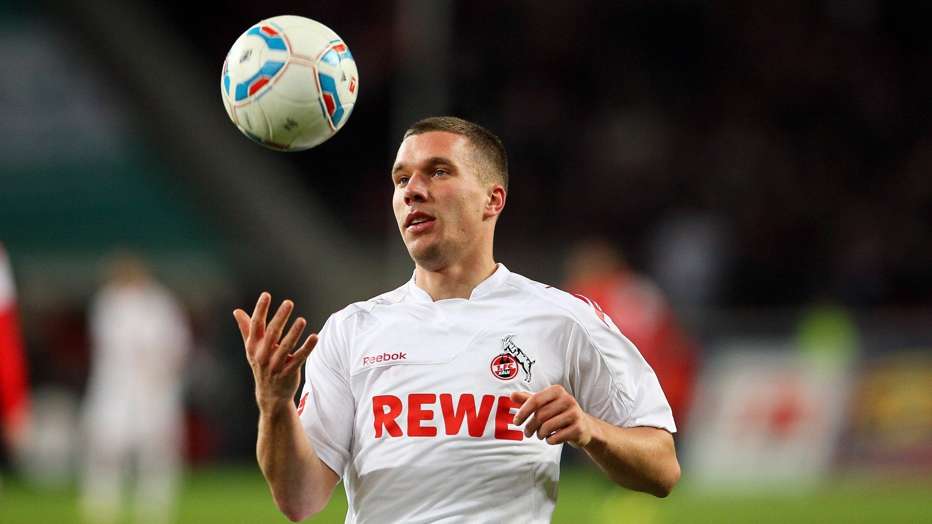 九游jiuyou-2023年，斯托亚科维奇在比赛中的突破上篮，成“全场焦点”！，斯托伊科维奇停球